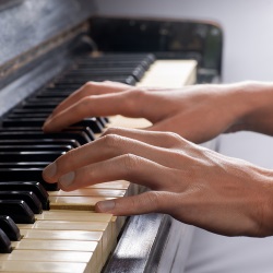 piano hand tendonitis